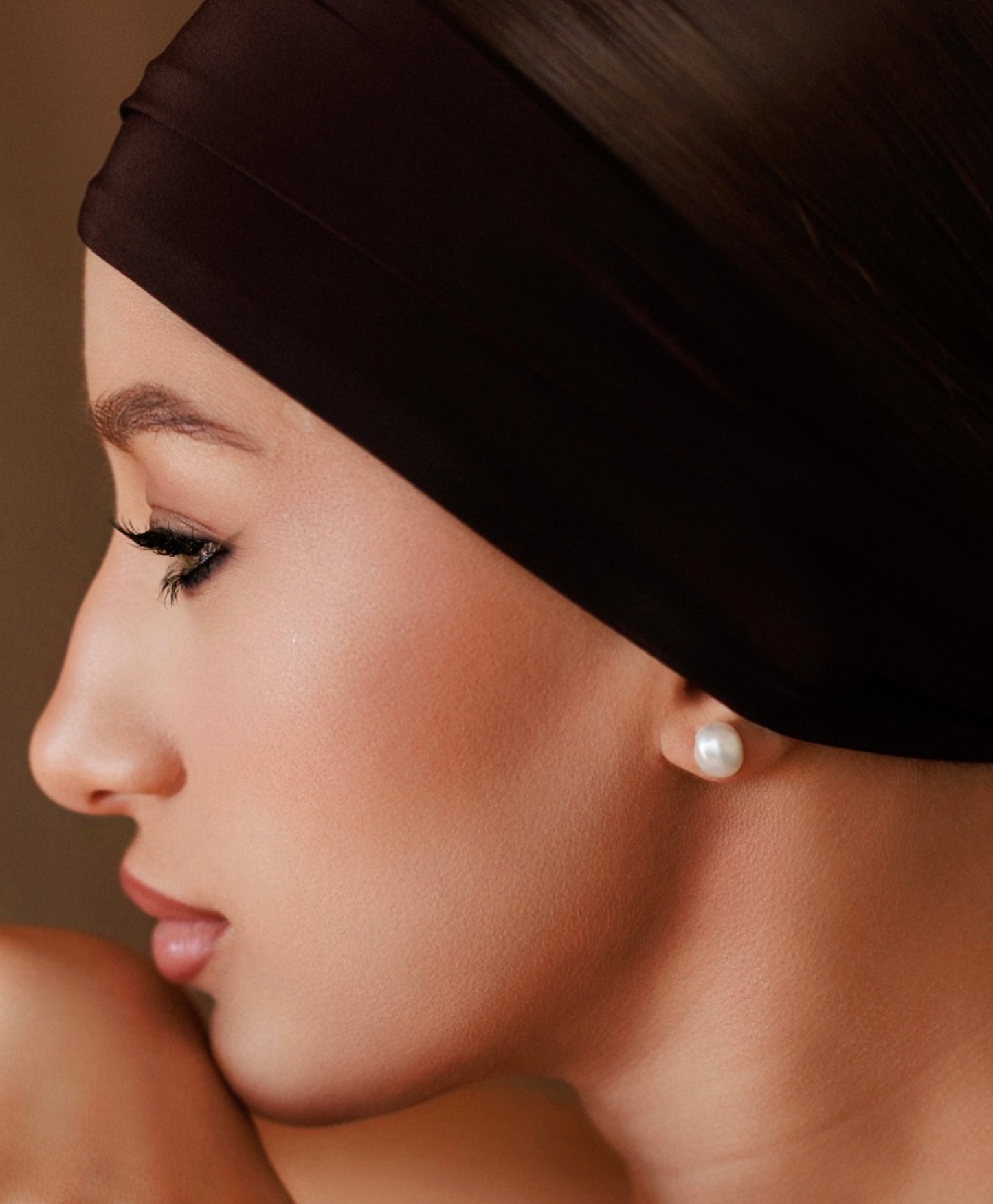 Classic pearl earrings gold