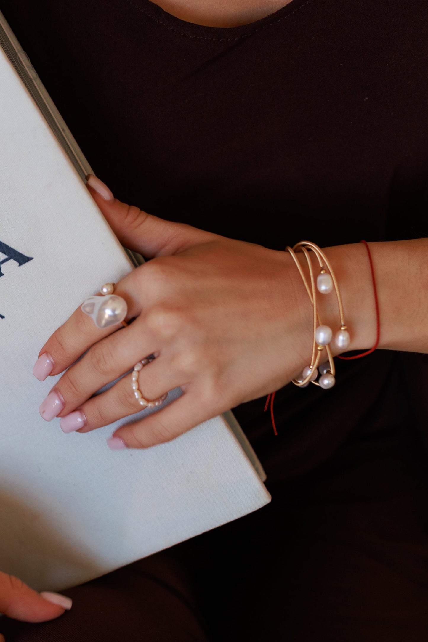 Double pearl cuff gold