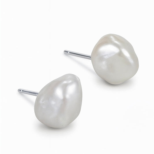 Classic pearl earrings silver